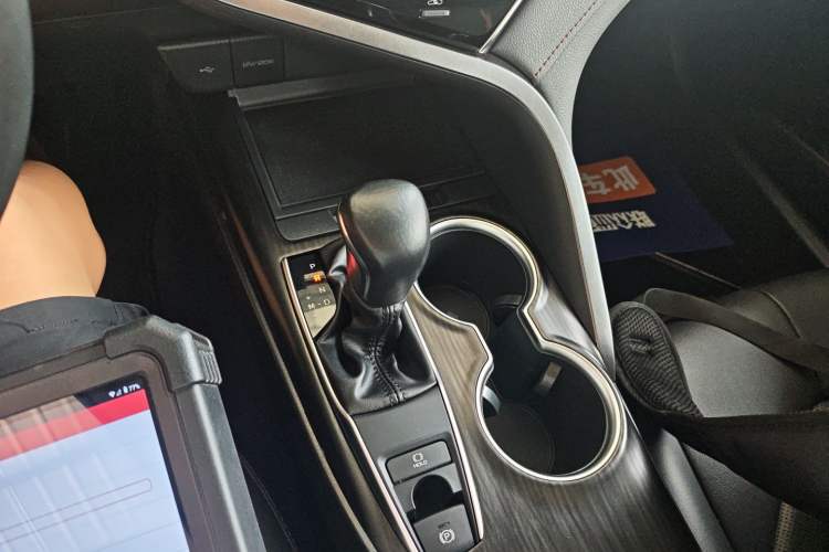 Used Toyota Camry 2021 2.0G Luxury Edition Gear Lever