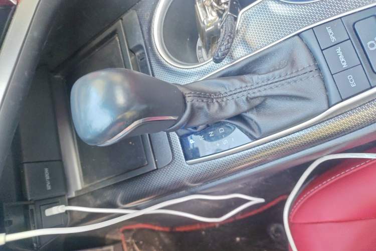 Used Toyota Camry 2021 2.5S Fēngshàng Edition Gear Lever