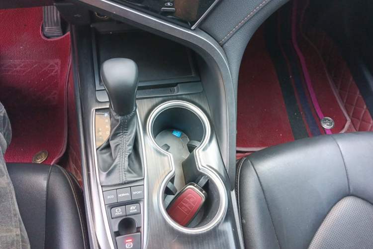 Used Toyota Camry 2021 Dual-Motor 2.5HG Luxury Edition Gear Lever