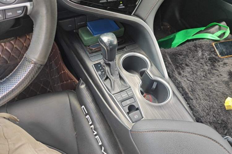 Used Toyota Camry 2021 2.5G Luxury Edition Gear Lever