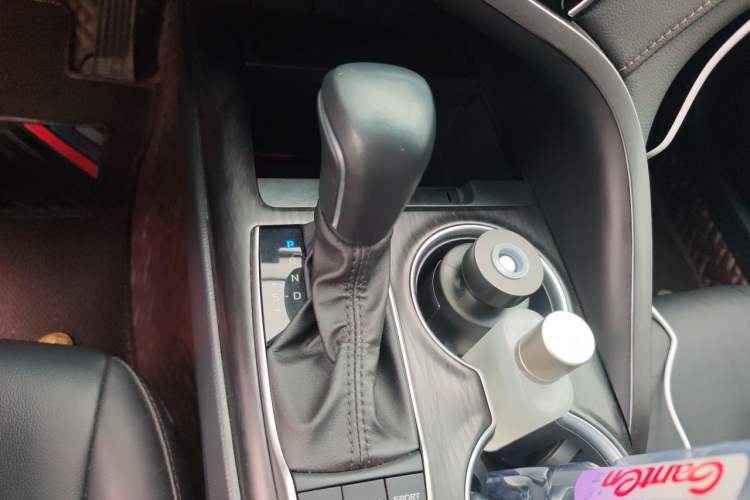 Used Toyota Camry 2021 Dual-Motor 2.5 HGVP Leading Edition Gear Lever