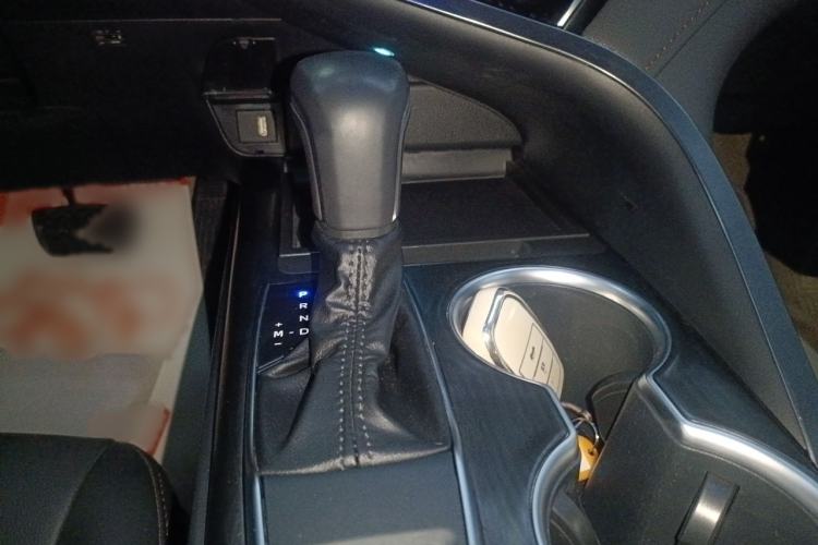 Used Toyota Camry 2021 2.0G Luxury Edition Gear Lever