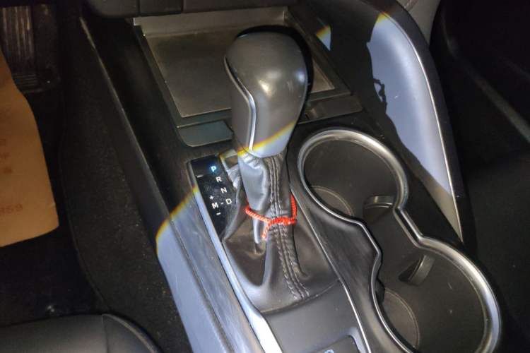 Used Toyota Camry 2021 2.0G Luxury Edition Gear Lever