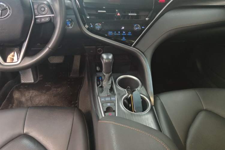Used Toyota Camry 2021 2.5G Luxury Edition Gear Lever