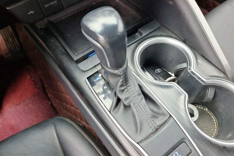 Used Toyota Camry 2021 2.0G Luxury Edition Gear Lever