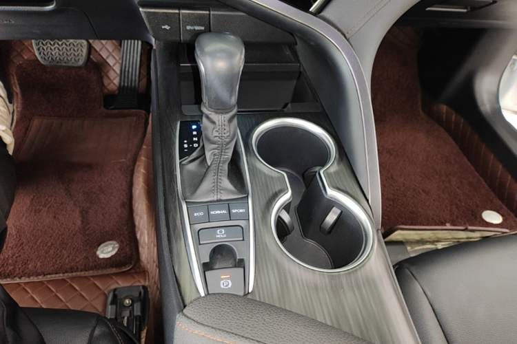 Used Toyota Camry 2021 2.5G Luxury Edition Gear Lever