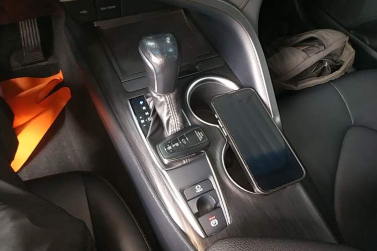 Used Toyota Camry 2021 2.0G Luxury Edition Gear Lever