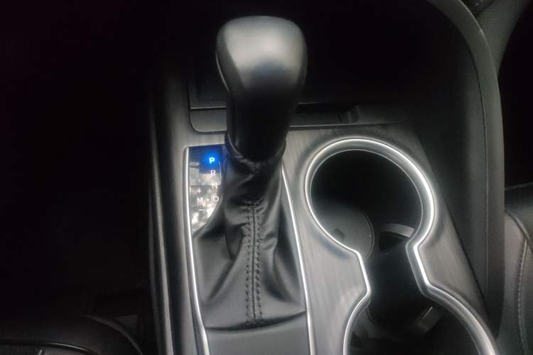 Used Toyota Camry 2021 2.0G Luxury Edition Gear Lever