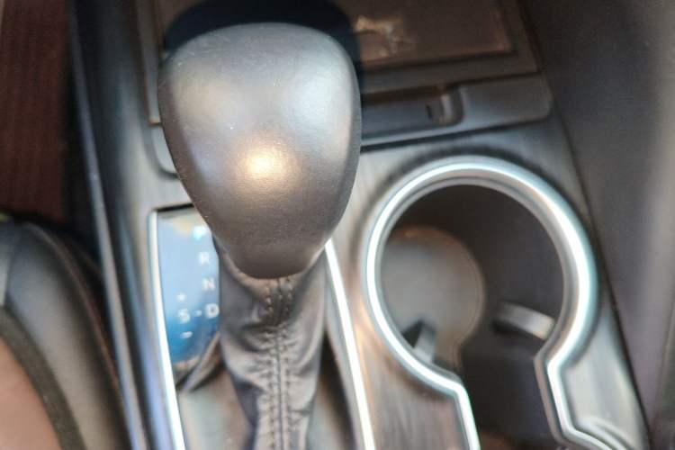 Used Toyota Camry 2021 2.5G Luxury Edition Gear Lever