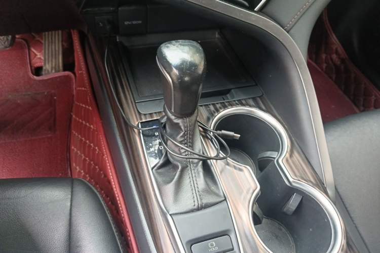 Used Toyota Camry 2021 2.0E Elite Edition Gear Lever
