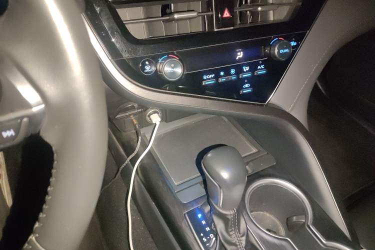 Used Toyota Camry 2021 Dual-Motor 2.5HG Luxury Edition Gear Lever