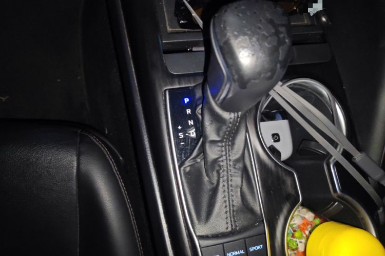 Used Toyota Camry 2021 Dual-Motor 2.5HG Luxury Edition Gear Lever