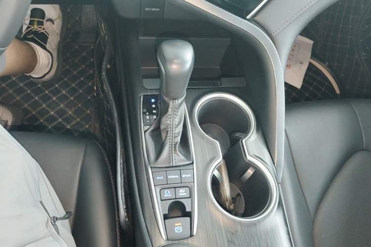 Used Toyota Camry 2021 Dual-Motor 2.5 HGVP Leading Edition Gear Lever