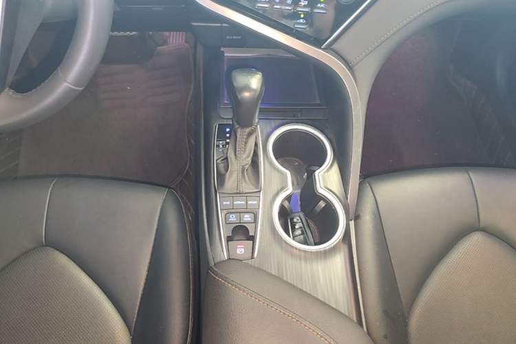 Used Toyota Camry 2021 Dual-Motor 2.5 HGVP Leading Edition Gear Lever