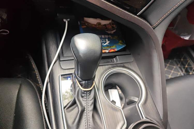 Used Toyota Camry 2021 2.0G Luxury Edition Gear Lever