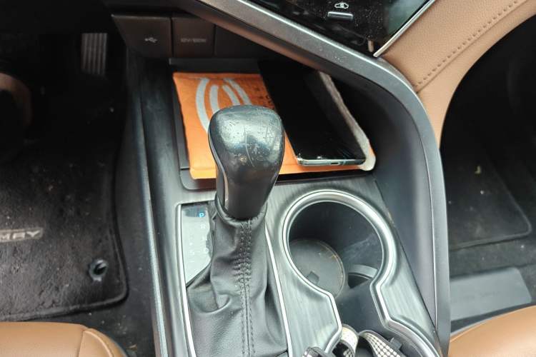 Used Toyota Camry 2021 2.5G Luxury Edition Gear Lever