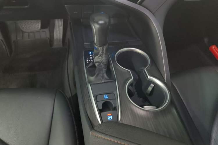 Used Toyota Camry 2021 2.0G Luxury Edition Gear Lever