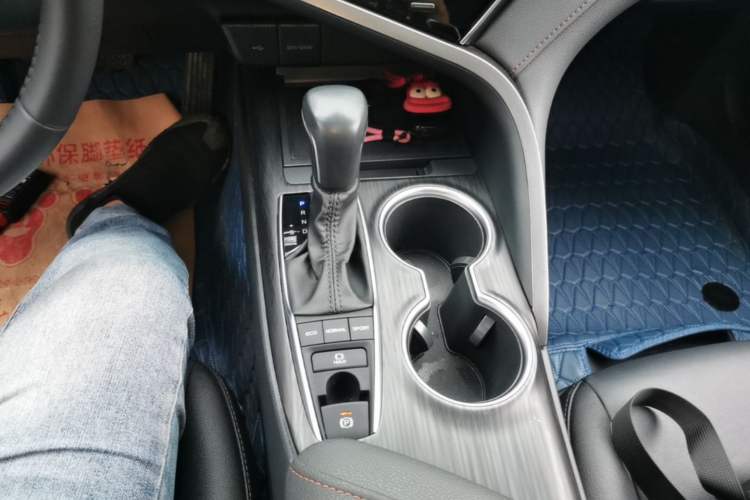 Used Toyota Camry 2021 2.5G Luxury Edition Gear Lever