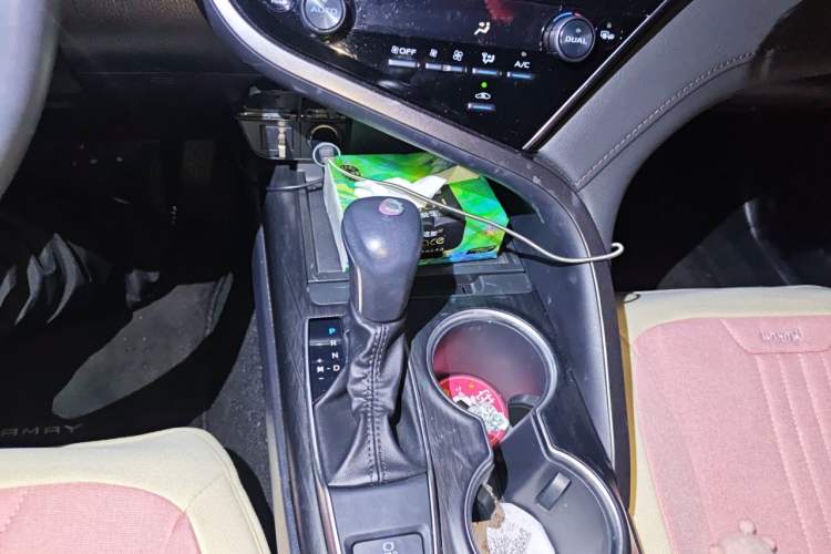 Used Toyota Camry 2021 2.0G Luxury Edition Gear Lever