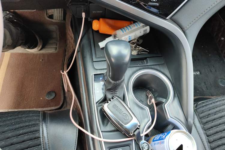 Used Toyota Camry 2021 2.0G Luxury Edition Gear Lever