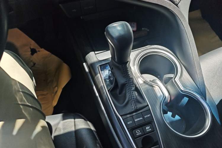 Used Toyota Camry 2021 Dual-Motor 2.5HG Luxury Edition Gear Lever