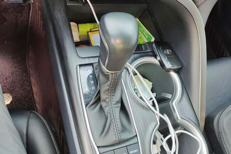 Used Toyota Camry 2021 2.5G Luxury Edition Gear Lever
