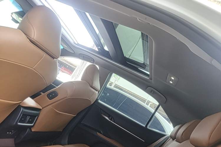 Used Toyota Camry 2021 2.5G Luxury Edition Headliner