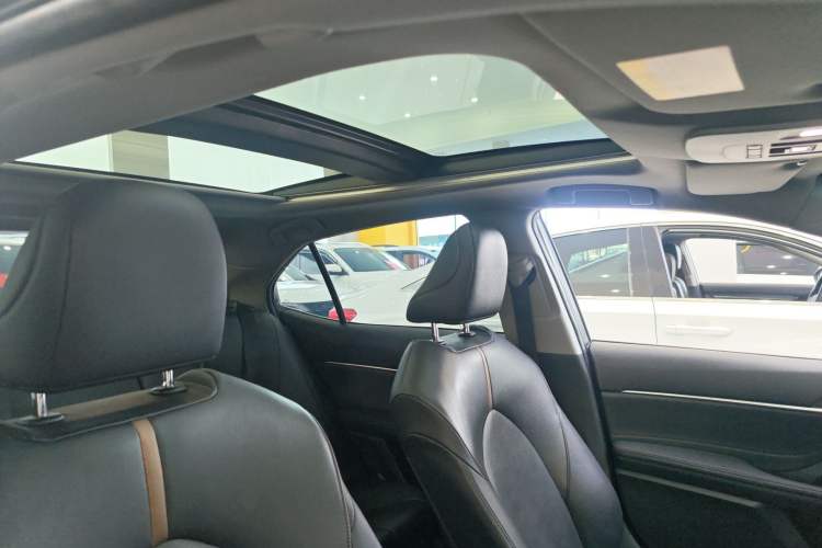 Used Toyota Camry 2021 2.5G Luxury Edition Headliner