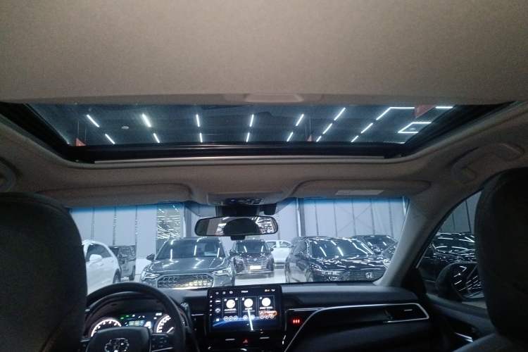 Used Toyota Camry 2021 2.0G Luxury Edition Headliner