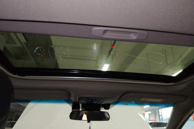 Used Toyota Camry 2021 2.0G Luxury Edition Headliner