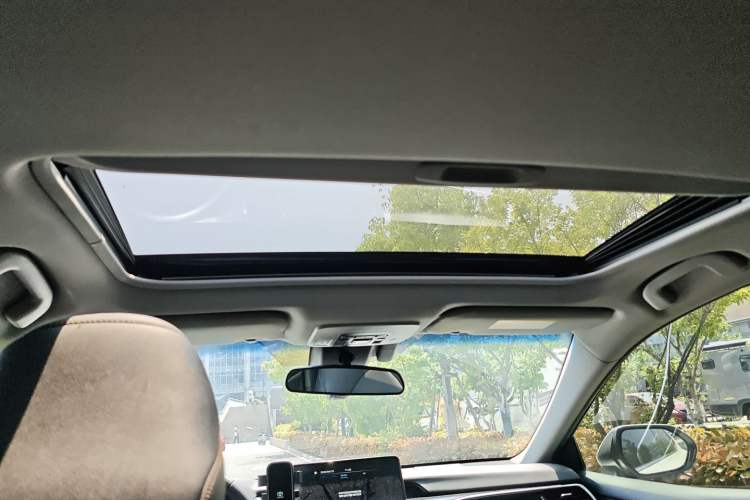 Used Toyota Camry 2021 2.0G Luxury Edition Headliner