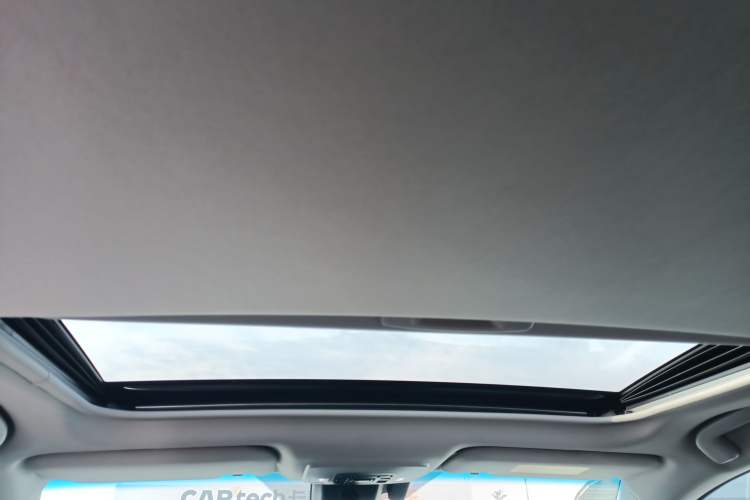 Used Toyota Camry 2021 2.0G Luxury Edition Headliner