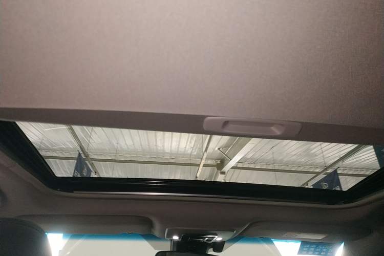 Used Toyota Camry 2021 2.0G Luxury Edition Headliner