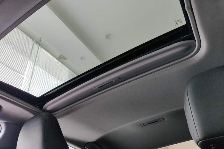 Used Toyota Camry 2021 2.0G Luxury Edition Headliner