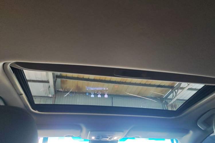 Used Toyota Camry 2021 2.0G Luxury Edition Headliner