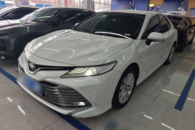 Ojetý Toyota Camry 2021 2.0G Luxury Edition