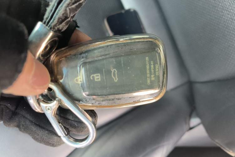 Used Toyota Camry 2021 2.0G Luxury Edition Interior 1
