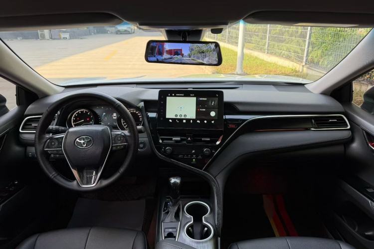 Used Toyota Camry 2021 2.0G Luxury Edition Interior 1