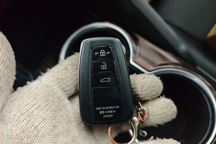 Used Toyota Camry 2021 2.0G Luxury Edition Interior 1