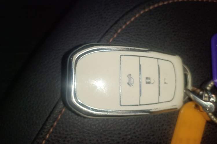 Used Toyota Camry 2021 2.0G Luxury Edition Interior 1