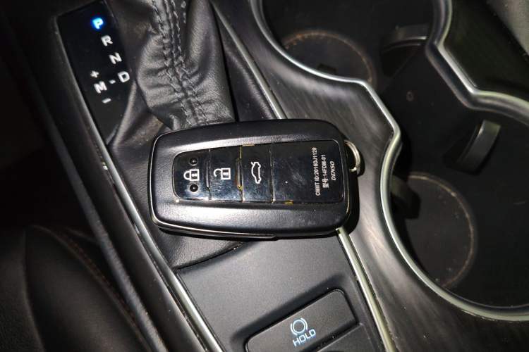Used Toyota Camry 2021 2.0G Luxury Edition Interior 1