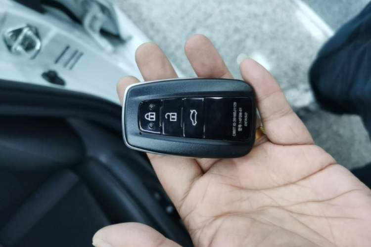 Used Toyota Camry 2021 2.0G Luxury Edition Interior 1
