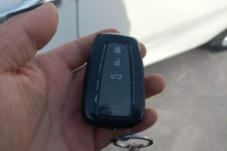 Used Toyota Camry 2021 2.0G Luxury Edition Interior 1
