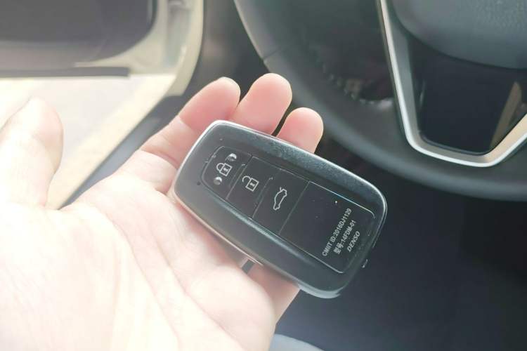 Used Toyota Camry 2021 2.0G Luxury Edition Interior 1
