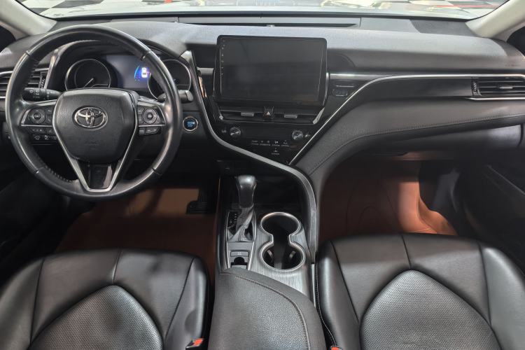 Used Toyota Camry 2021 2.0G Luxury Edition Interior 1