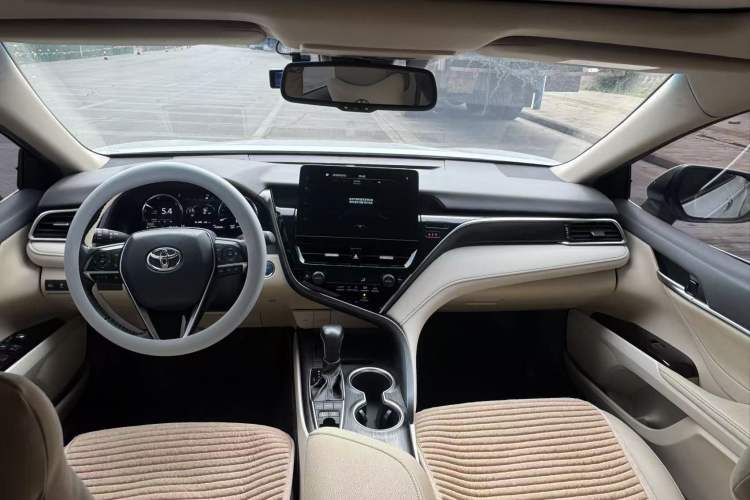 Used Toyota Camry 2021 Dual-Motor 2.5HG Luxury Edition Interior 1
