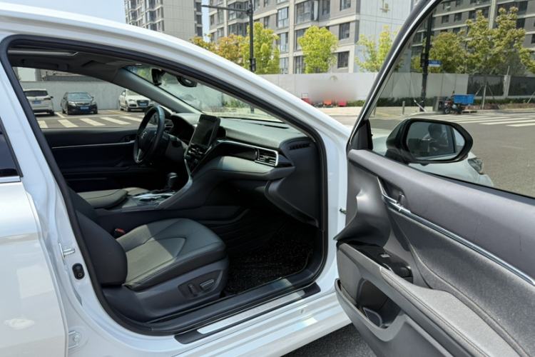 Used Toyota Camry 2021 2.5G Luxury Edition Interior 11