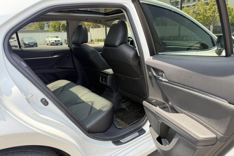 Used Toyota Camry 2021 2.5G Luxury Edition Interior 11