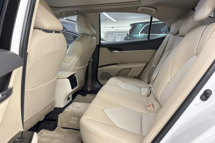 Used Toyota Camry 2021 2.5G Luxury Edition Interior 12