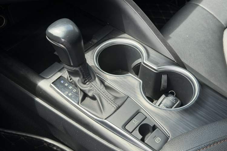 Used Toyota Camry 2021 2.0G Luxury Edition Interior 2